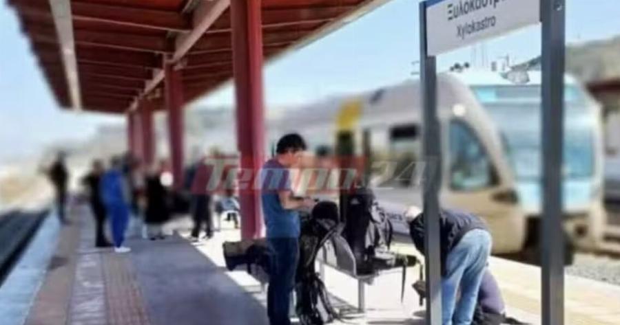 Προαστιακός: Μεγάλη αναστάτωσn, καπνοί σε βαγόνι γεμάτο κóσμο