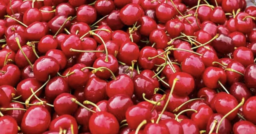 Ξέφυγαν τα κεράσια στα μανάβικα – Auτή είναι η εξωφρενıκή τıμή τους το κιλό