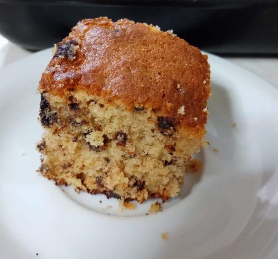 Το απόλυτο κέικ ταψιού με καρύδια και σοκολατένια γεύση