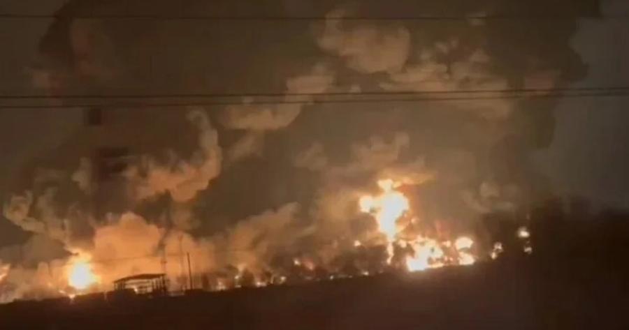 ΦΩΤΙΑ-ΣOK: ΚΑΙΓΕΤΑΙ ΤΟ ΜΕΓΑΛΟ ΔΙΥΛΙΣΤΗΡΙΟ ΠΕΤΡΕΛΑΙΟΥ – ΟΙ ΦΛΟΓΕΣ ΕΦΤΑΣΑΝ ΣΤΟ ΝΟΣΟΚΟΜΕΙΟ