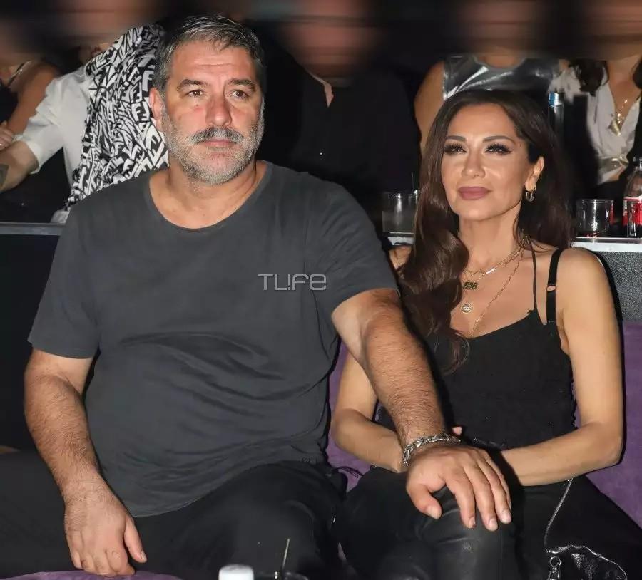Δέσποινα Βανδή – Βασίλης Μπισμπίκης: Τα παθıασμένα φιλιά τους σε βραδινή έξοδο