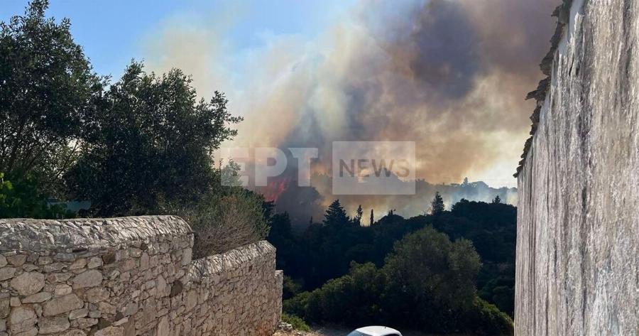 ΦΩΤΙΑ ΤΩΡΑ – ΚΑΙΓΕΤΑΙ ΠΑΣΙΓΝΩΣΤΟ ΝΗΣΙ ΤΗΣ ΕΛΛΑΔΑΣ ΜΑΣ ΠΟΥ ΑΥΤΗ ΤΗΝ ΣΤΙΓΜΗ ΕΙΝΑΙ ΓΕΜΑΤΟ ΜΕ ΚΟΣΜΟ – ΜΗΝΥΜΑ 112 ΓΙΑ ΕΚΚΕΝΩΣΗ