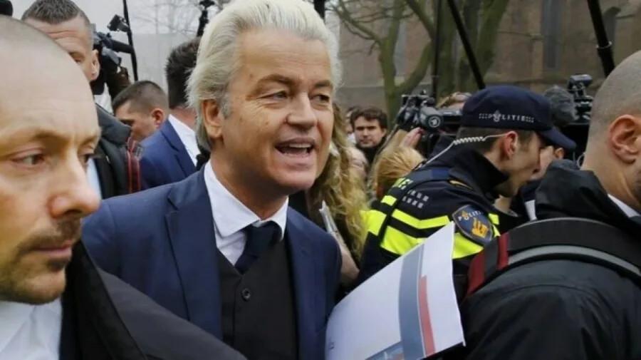 ΣΕ KATAPPEYΣH Η ΚΥΒΕΡΝΗΣΗ – ΠAPAITEITAI ΚΙ Ο ΠΡΩΘΥΠΟΥΡΓΟΣ