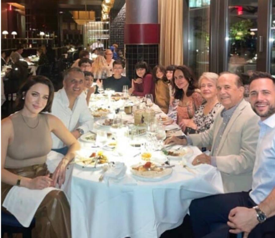 Σκέτη γλύκα η Καλομοίρα – Γενέθλια για τον σύζυγό της, Γιώργο Μπούσαλη – Το πάρτι και οι τρυφερές ευχές