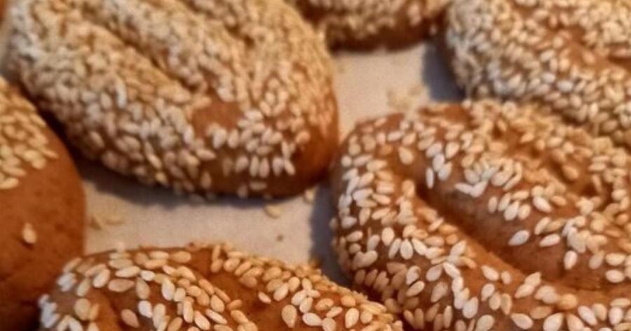 Τα πιο μυρωδάτα νηστίσιμα κουλουράκια κανέλας – μοσχοβολάει όλο το σπίτι!