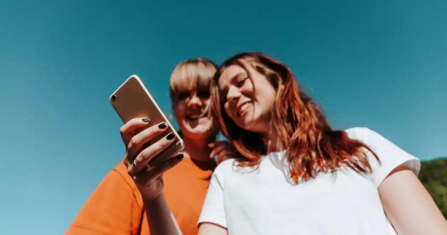 Τι χρώμα έχει η ημερομηνία που γεννήθηκες, τι σημαίνει για τον χαρακτήρα σου