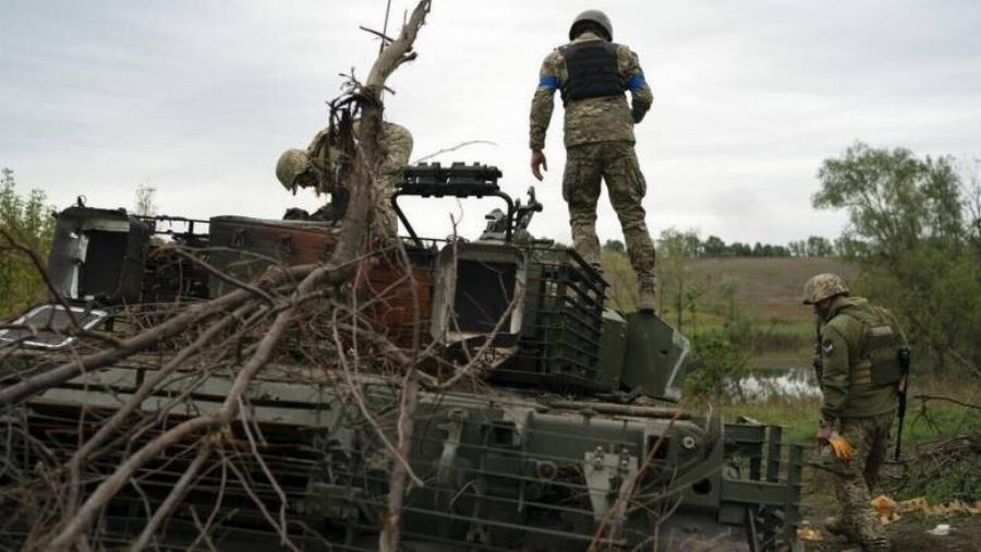 Οδηγίες εξέδωσε η Κομισιόν προς τους Ευρωπαίους πολίτες από τους οποίους ζητεί ετοιμότητα σε περίπτωση πολέμου