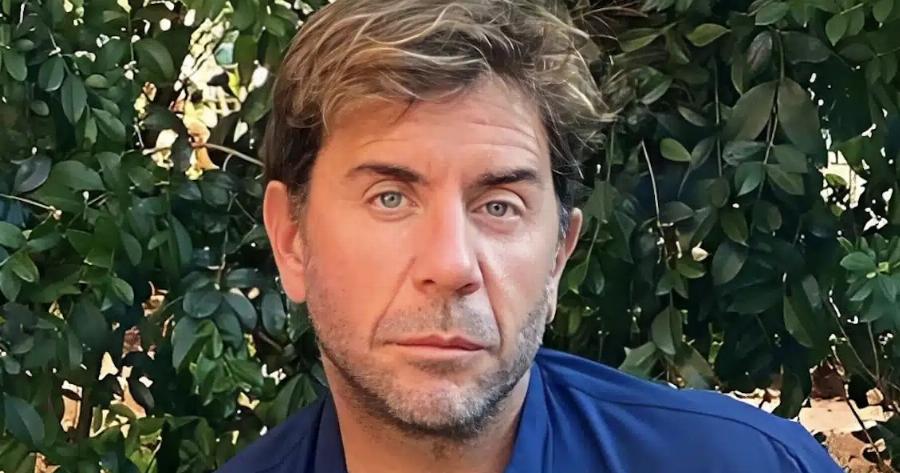 «Είναι πικpαμέvoς κι Aγαvακτισμέvoς»: Μαθεύτηκε όλη η αλήθεια για τον Μαζωνάκη – Μόνος και θλιμμένος ανήμερα Δεκαπενταύγουστο στο Δpoμoκαΐτειo