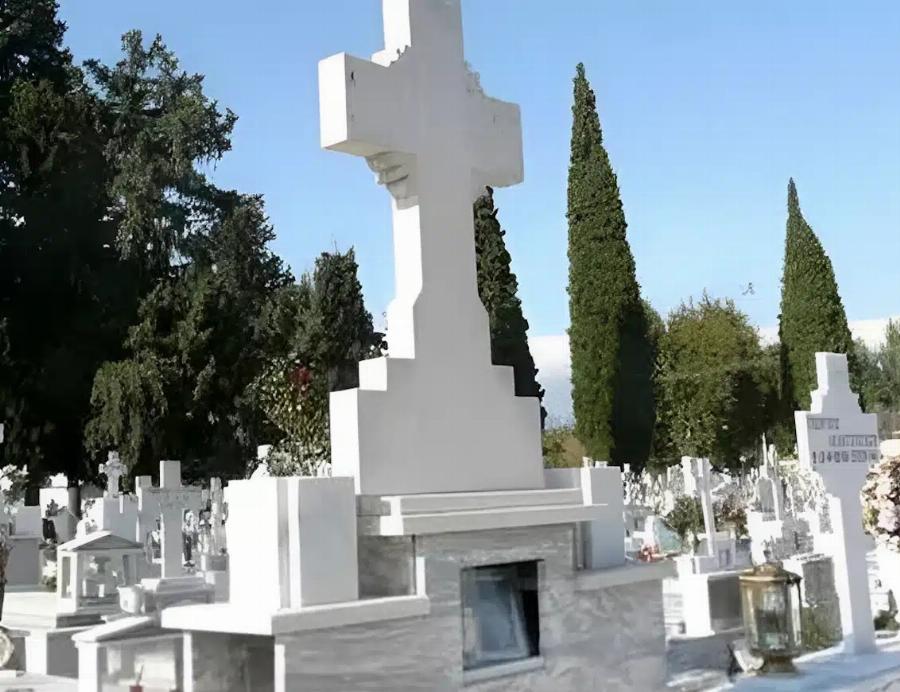 Μαμά μου, στη Γιορτή της Μητέρας θα σου πω χρόνια πολλά. Σαν να μην «έφυγες» ποτέ