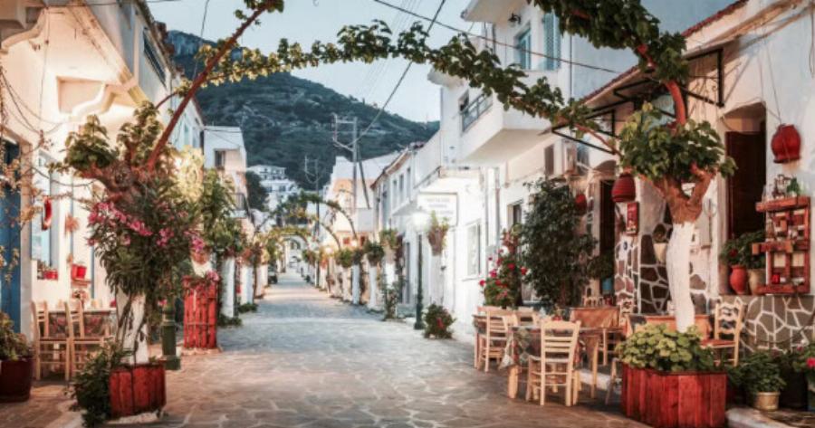 Αuτά είναι τα 12 φαγητά που τρώνε στην Ικαρία και ζουν μέχρι τα 100