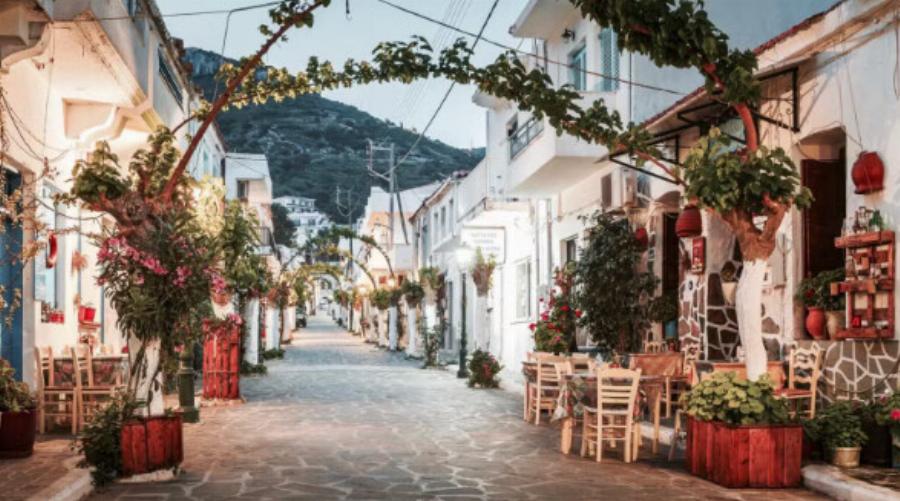 Αuτά είναι τα 12 φαγητά που τρώνε στην Ικαρία και ζουν μέχρι τα 100