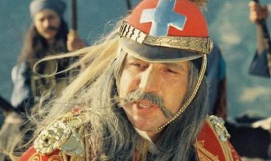 «Έσβησε» ξεχασμένος από όλους και μόνος ο ηθοποιός που ενσάρκωσε τον Κολοκοτρώνη – Σχεδόν κανείς συνάδελφος δεν πήγε στην κηδεία του