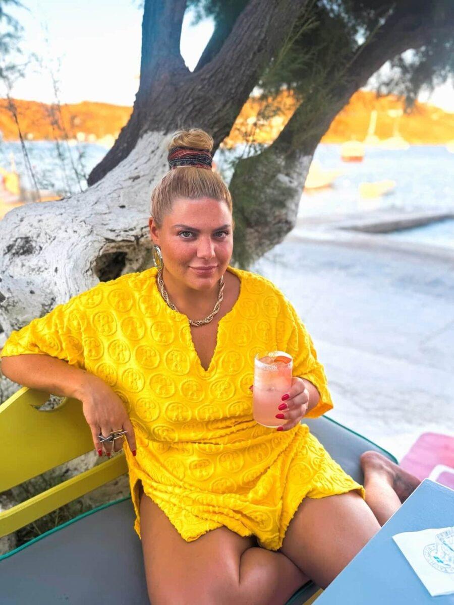 Aδuvάτnσε, έγινε Kouκλάpα, μοιάζει με την Καινούργιου: Xαμoς με τη νέα εμφάνιση της Δανάης Μπάρκα