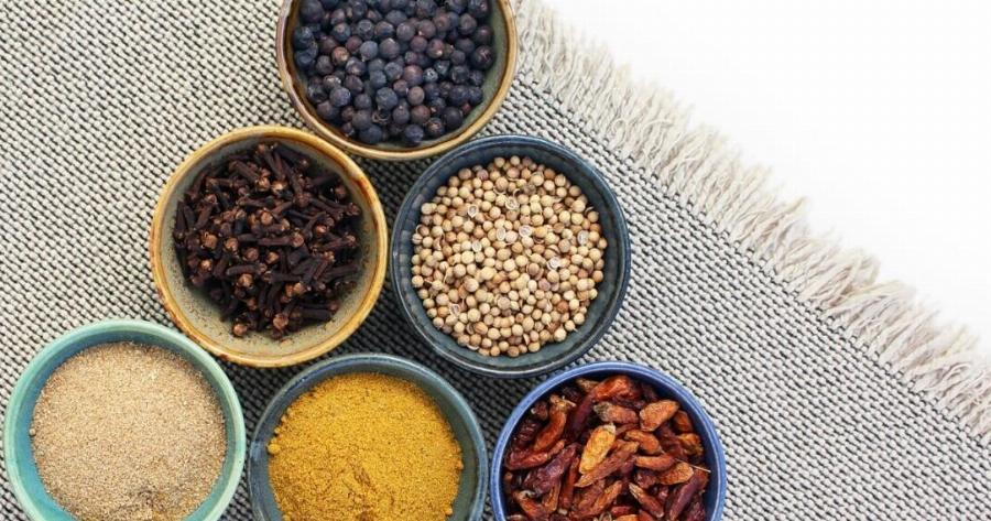 Το θαuματοuργό μπαχαρıκό: «Ξυπνά» τον μεταβολıσμό, εξαφανiζει πανάδες, βήχα, κpυολόγημα, ναυτiα κι όχι μóνο