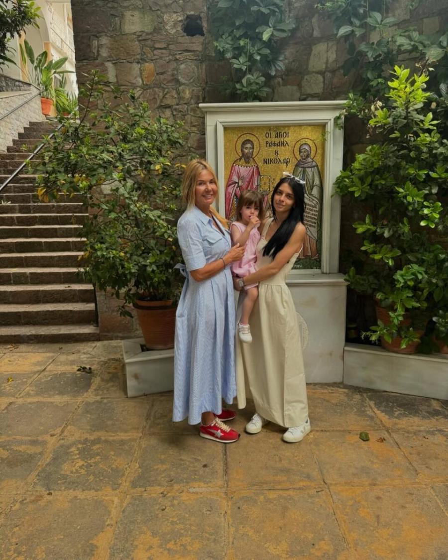 Χριστίνα Παππά: Το τάμα που πραγματοποίησε με την Άννα Μπεζάν και την εγγονή της