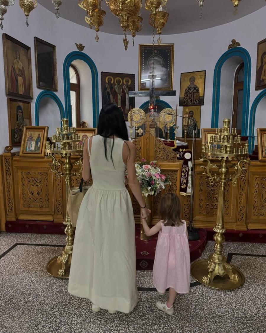 Χριστίνα Παππά: Το τάμα που πραγματοποίησε με την Άννα Μπεζάν και την εγγονή της