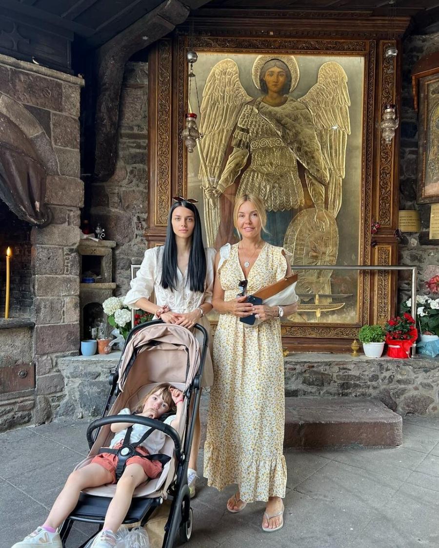 Χριστίνα Παππά: Το τάμα που πραγματοποίησε με την Άννα Μπεζάν και την εγγονή της