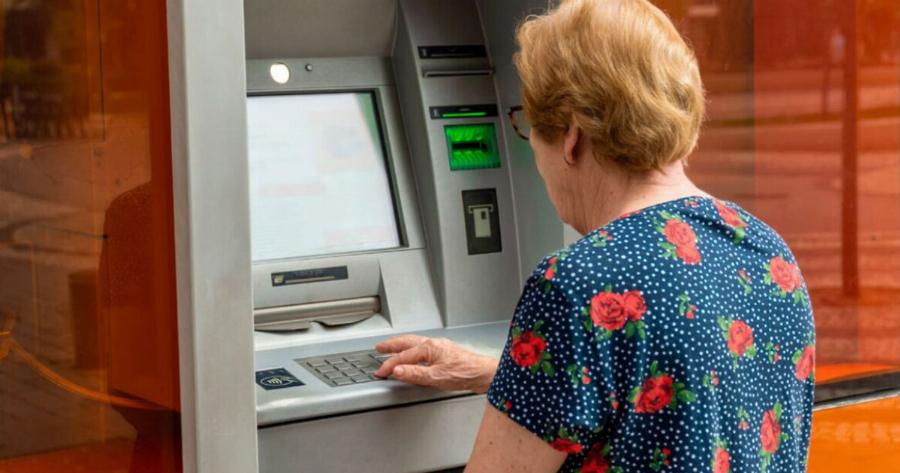 ΕΚΤΑΚΤΟ: ΝΕΑ ΒΟΜΒΑ ΜΕ ΤΙΣ ΣΥΝΤΑΞΕΙΣ