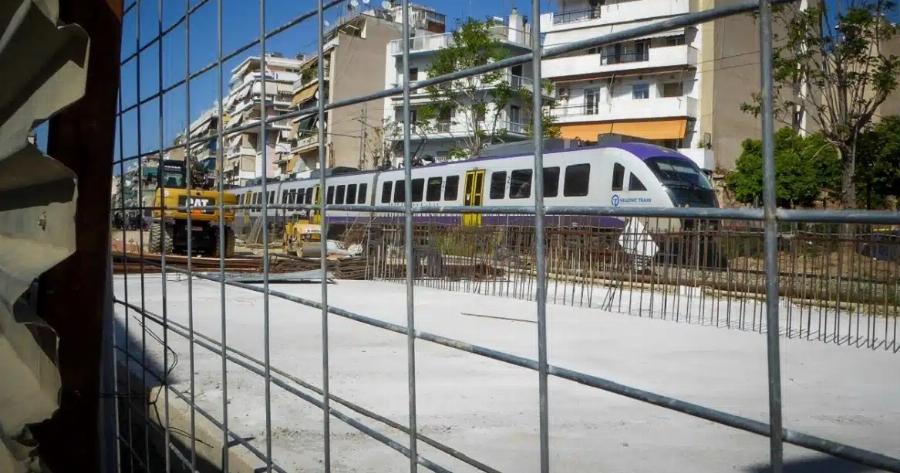 EKTAKTO: Γυναίκα έχασε τη ζωή της όταν παρασύρθηκε από τρένο του Προαστιακού