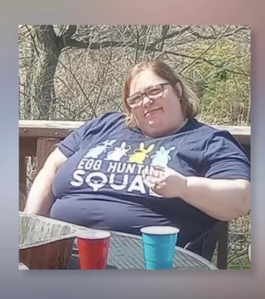 10χρονος πέθανε όταν η ανάδοχη μητέρα του που ζύγιζε 150 κιλά έκατσε πάνω του για να τον τιμωρήσει