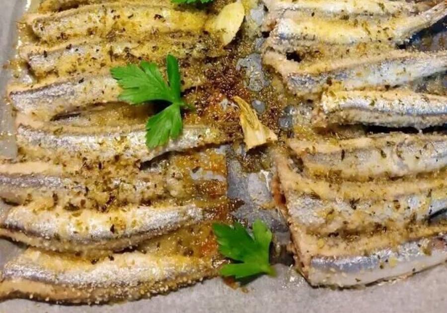 Γαύρος ψητός στον φούρνο σε 10 λεπτά με απλά υλικά