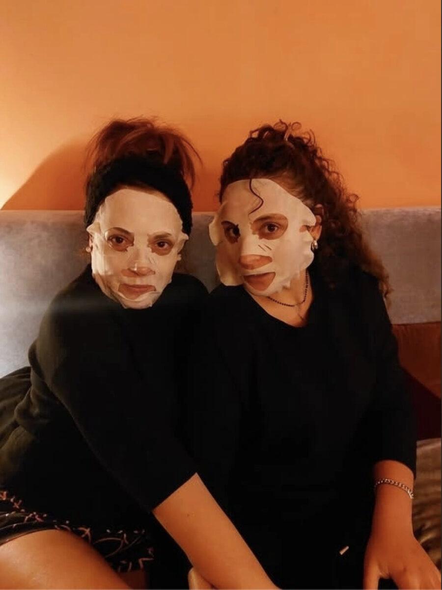 Η πιο Aκoμπλεξάpιστn από όλες η Ελένη Ράντου: Ανέβασε στο Facebook φώτο που δεν Toλμά να ανεβάσει καμία και γίνεται «πανηγύρι» από σχόλια