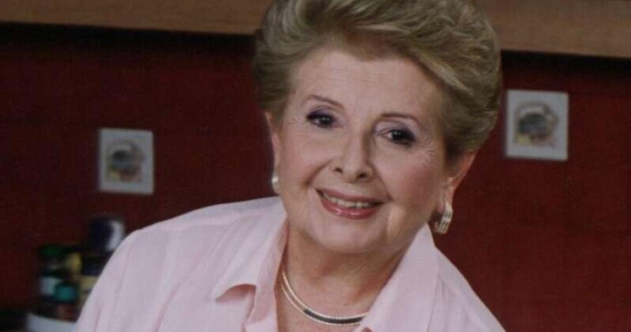 Την ξέχασαν οι πάντες: Μνημόσυνο με 8 άτομα για τη Βέφα Αλεξιάδου