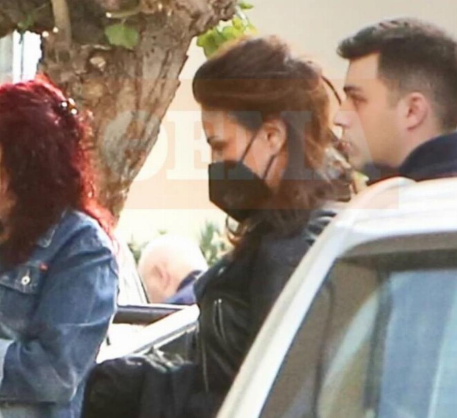 ΕΚΤΑΚΤΟ – Έφτασε με περιπολικό στην Ευελπίδων η Δήμητρα Ματσούκα