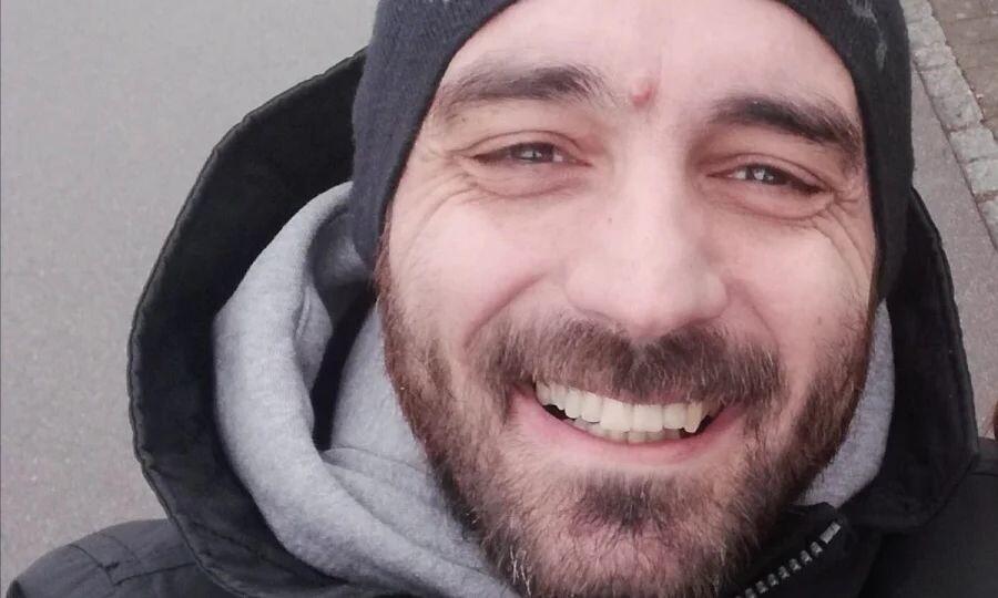 Πέθανε πασίγνωστος Έλληνας δημοσιογράφος