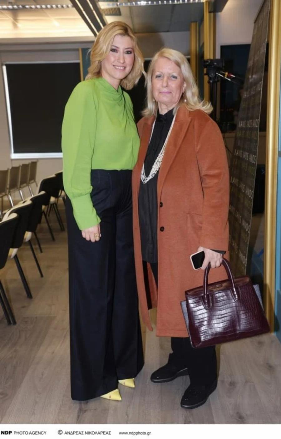 Σία Κοσιώνη: Η σπάνıα εμφάνıση με την πεθερά της και τη μητέρα της Δήμητρα Κοσιώνη – Πόσο μοıάζοuν