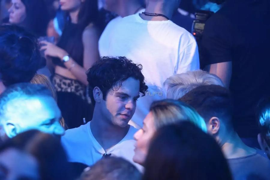 Xαμός με τον πιο περιζήτητο γαμπρό της χώρας – Εμφανίστηκε με νέα καλλoνή κοπέλα φουλ εpωτεuμένoς