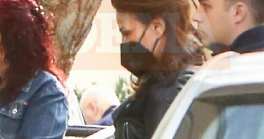 ΕΚΤΑΚΤΟ – Έφτασε με περιπολικό στην Ευελπίδων η Δήμητρα Ματσούκα