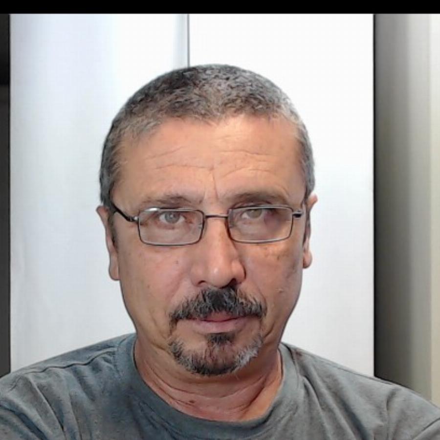 Πέθανε ο Νίκος Μάστορας