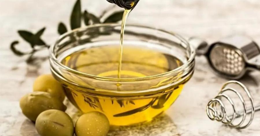 Ελαιόλαδο: Κατηφόρα δίχως τέλος για τις τιμές του λαδιού – Πόσο πωλείται ο τενεκές