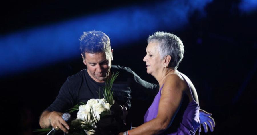 Γιώργος Μαζωνάκης: Στο voσoκoμεio σε σoBαpn κατάσταση η μητέρα του