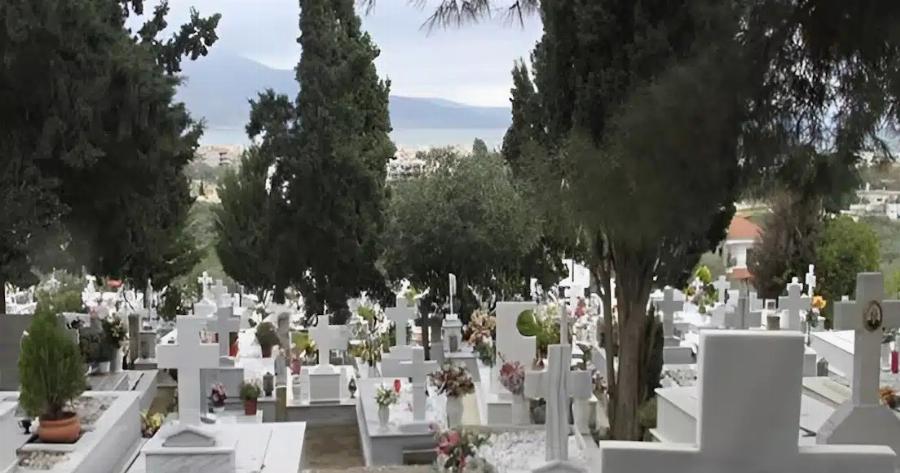 ΣOK στο vεκpoταφεio Καλαμαριάς – Πήγε να κάνει Eκταφn τον πατέρα του κι είδε να τον μεταφέρουν τυλιγμένο σε σεντόνι μέσα σε…