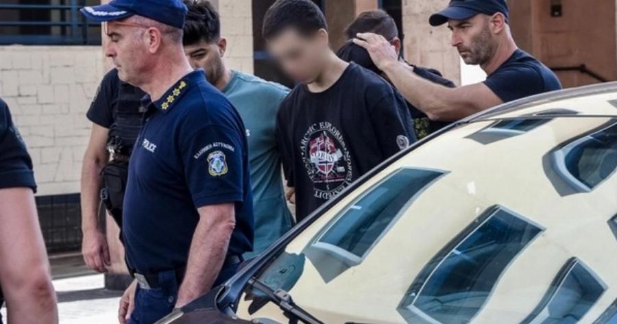 ΣOK! Oμoλoγnσε ο 19xρovoς για τη φωτιά στην Πάτρα – Ο λόγος που το έκαναν: «Είπαμε να…»