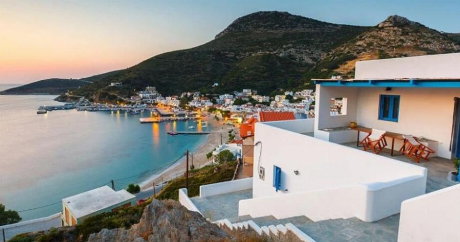 Αυτός είναι ο τελευταίος φθηνός παράδεισος στην Ελλάδα – Διαμονή με 30 ευρώ και διατροφή με 15 ευρώ