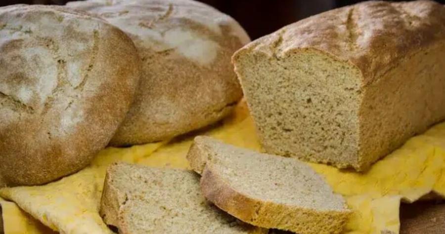Γαστρεντερολόγος συμβουλεύει: ” Αυτό είναι με διαφορά το καλύτερο ψωμί για την υγεία του εντέρου”