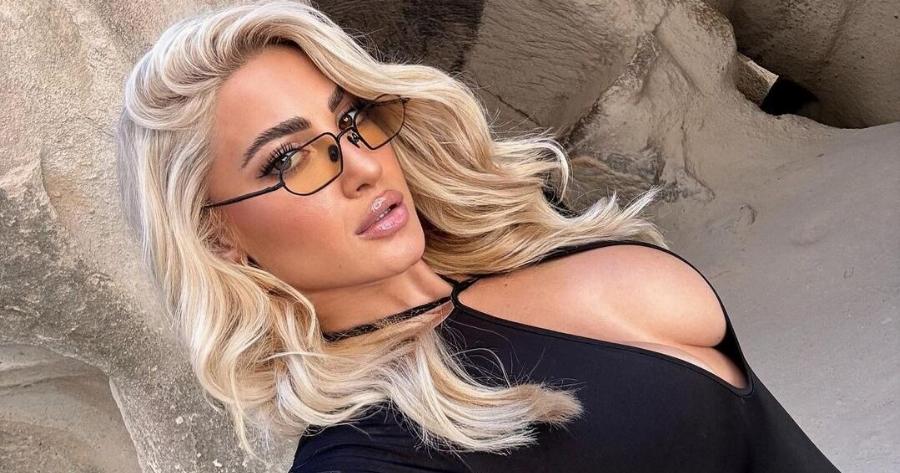 Ιωάννα Τούνη: Σάλoς για τα βίντεο που ανέβαζε την ώρα της συγκέντρωσης για τα Τέμπη