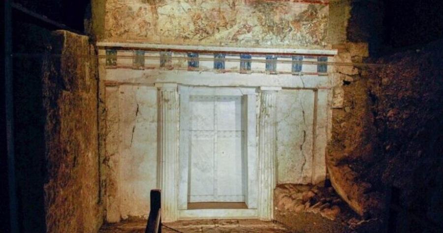 Δέος: Ταυτοποίησαν τον χιτώνα του Μεγάλου Αλεξάνδρου στη Βεργίνα