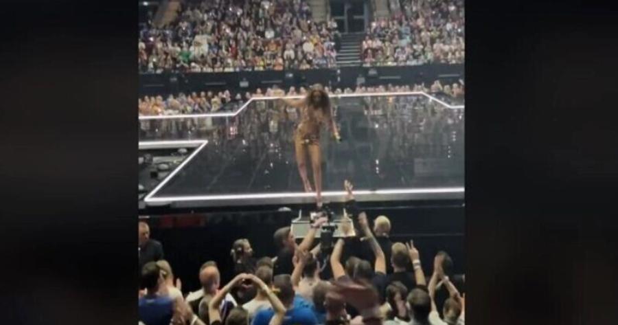 Κάνει το γύρο της Ευρώπης: Η στιγμή που η Ελένη Φουρέιρα  σκοντάφτει στη σκηνή του διαγωνισμού