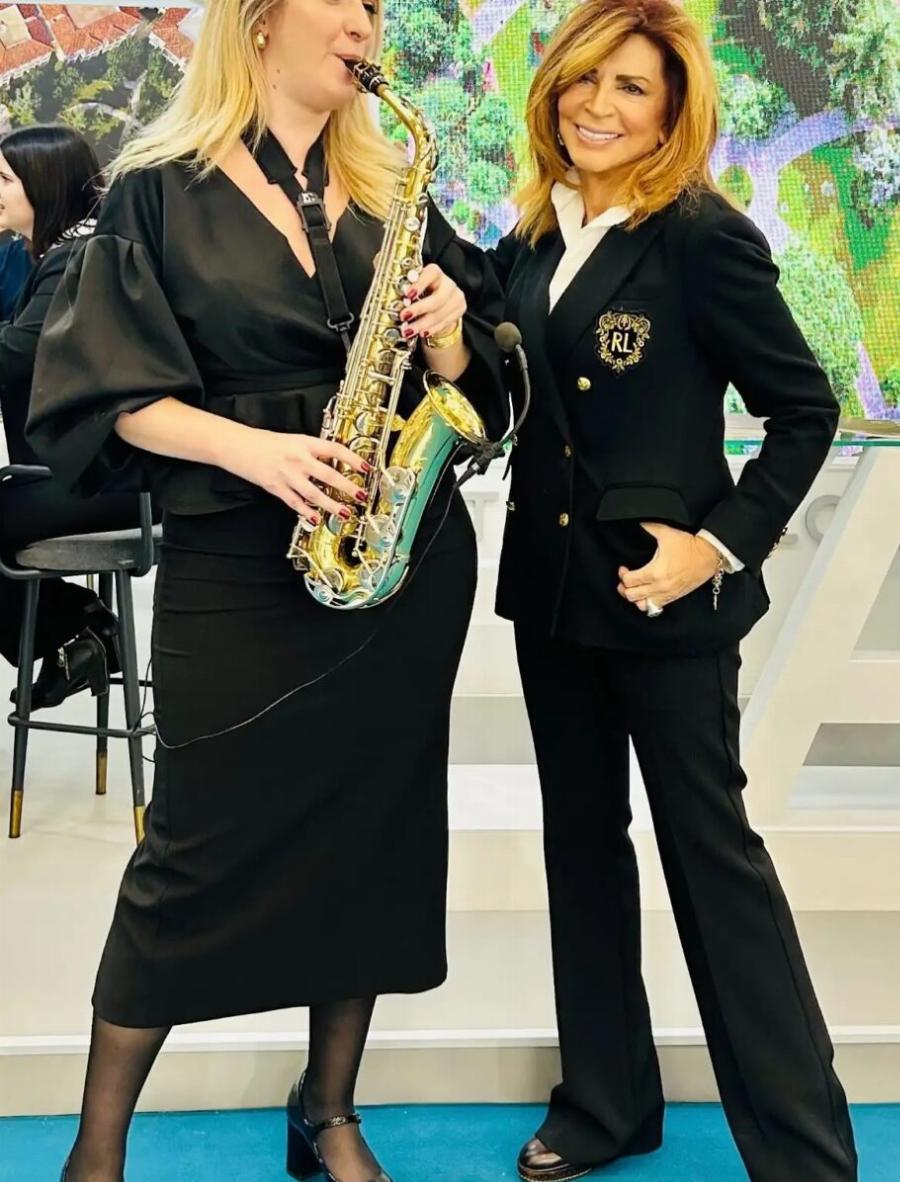 Μιμή Ντενίση: Ποζάρει με την κόρη της, Μαριτίνα και στέλνει ένα ηχηρό μήνυμα για το νέο έτος