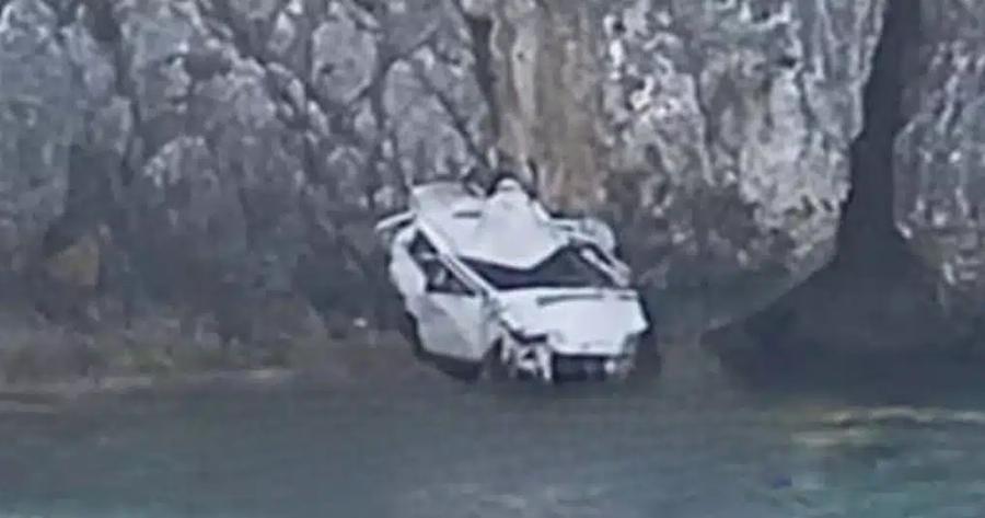 Νέο τραγωδία στην χώρα μας με νεκρό έναν νέο άνθρωπο: 23χρονος νεκρός σε τροχαίο με πτώση αυτοκινήτου στη θάλασσα