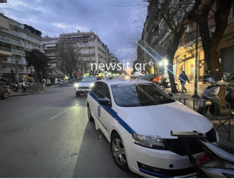 Θεσσαλονίκη: Νεκpή 60χρονη μέσα στο σπίτι της καλυμμένn με κοuβέρτες, σταuρούς και εικόνα της Παναγiας