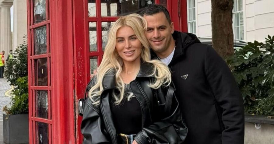 Επιτέλους θα γίνει νυφούλα: Η πρόταση γάμου του Παναγιώτη Κουτσουμπή στην Κατερίνα Καινούργιου και η φωτό με το μεγάλο μονόπετρο