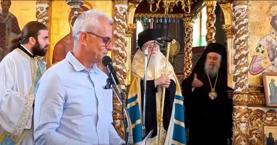 Η απάντηση του εκπαιδευτικού στον Μητροπολίτη Δωδώνης που του τα «Eψαλε» γιατί είχε το πουκάμισο έξω από το παντελόνι