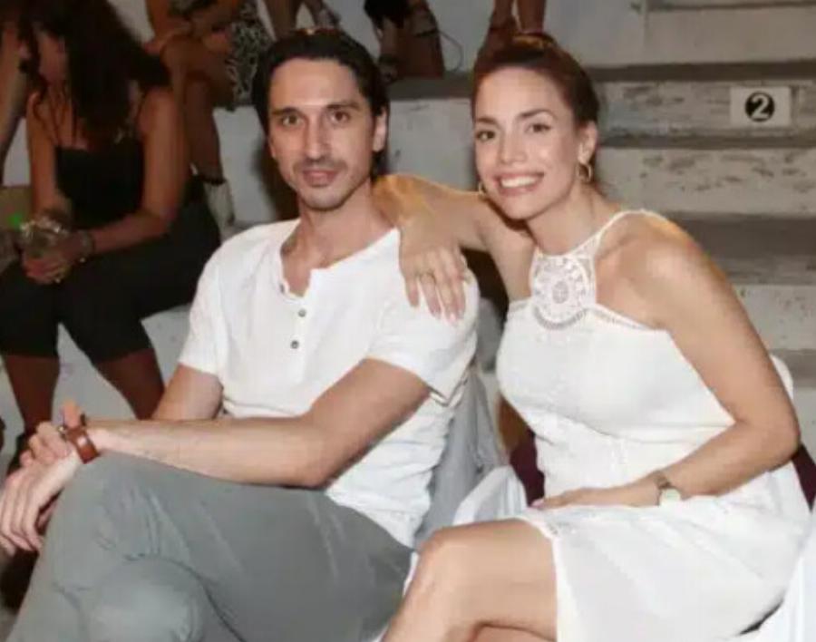 Μετά από 10 χρόνια γάμου και 1 παιδί: Χώρισε κι άλλο ζευγάρι της ελληνικής σόουμπιζ, πασίγνωστη τραγουδίστρια αυτή