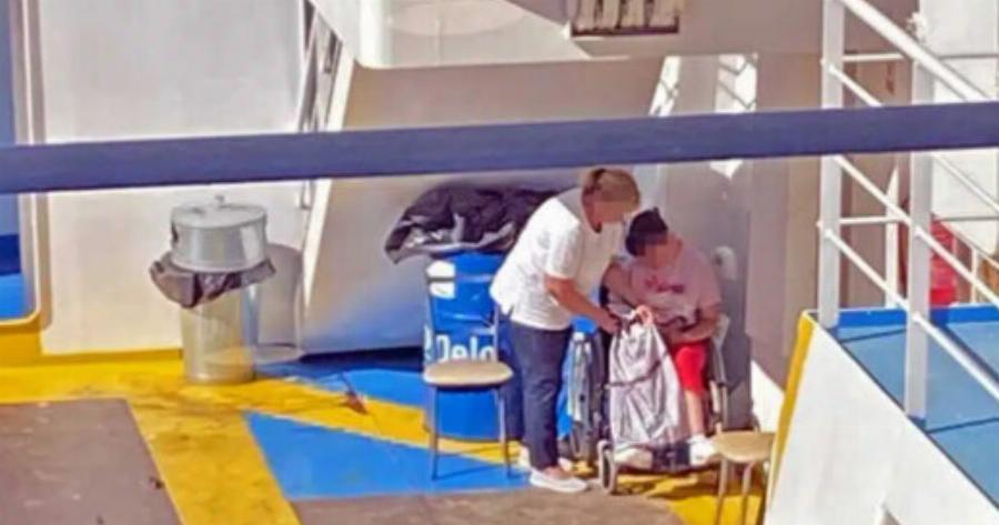 Δεν θα το δείξει κανένα κανάλι: Παιδί ΑμεΑ έμεινε 45′ σε γκαράζ γιατί δεν υπήρχε ράμπα στο φεριμπότ