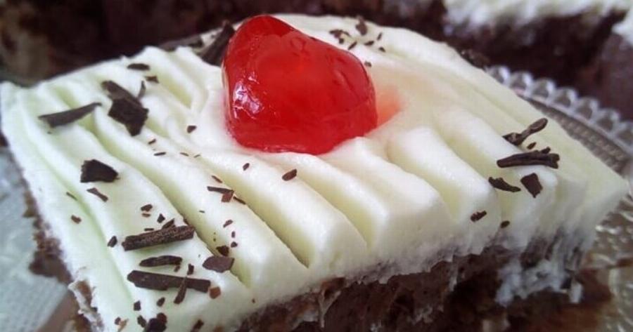 Μπισκοτογλυκό ψυγείου με σοκολάτα σαν τούρτα Με λιγότερα από 5 υλικά!!